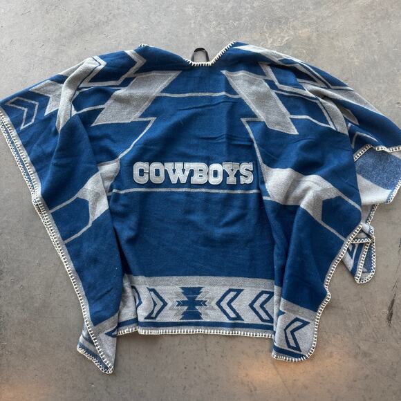NFL Jackets & Blazers - Vintage Y2K NFL Dallas Cowboys Team Apparel Whipstitch Poncho Blue Grey OS